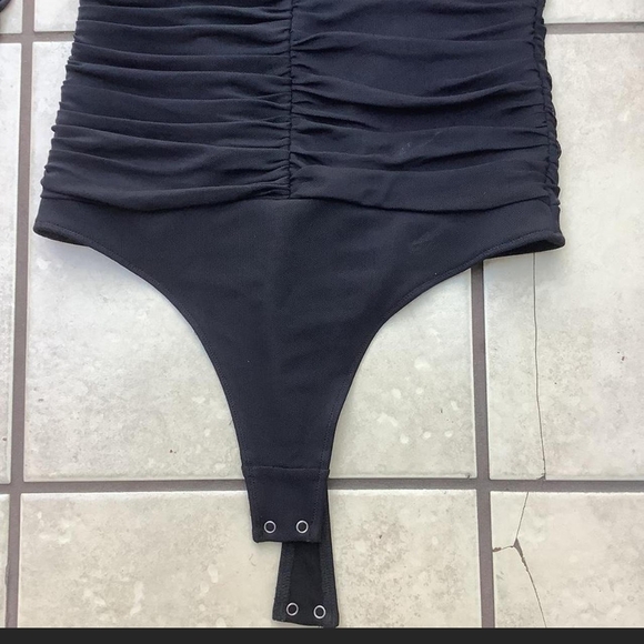 Abercrombie & Fitch Black Long Sleeve Bodysuit - Picture 5 of 7